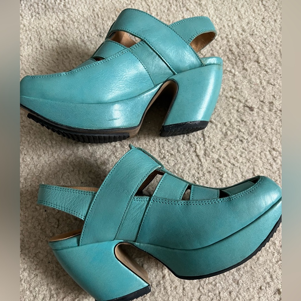 John Fluevog Prepare Portage - Picture 3 of 6